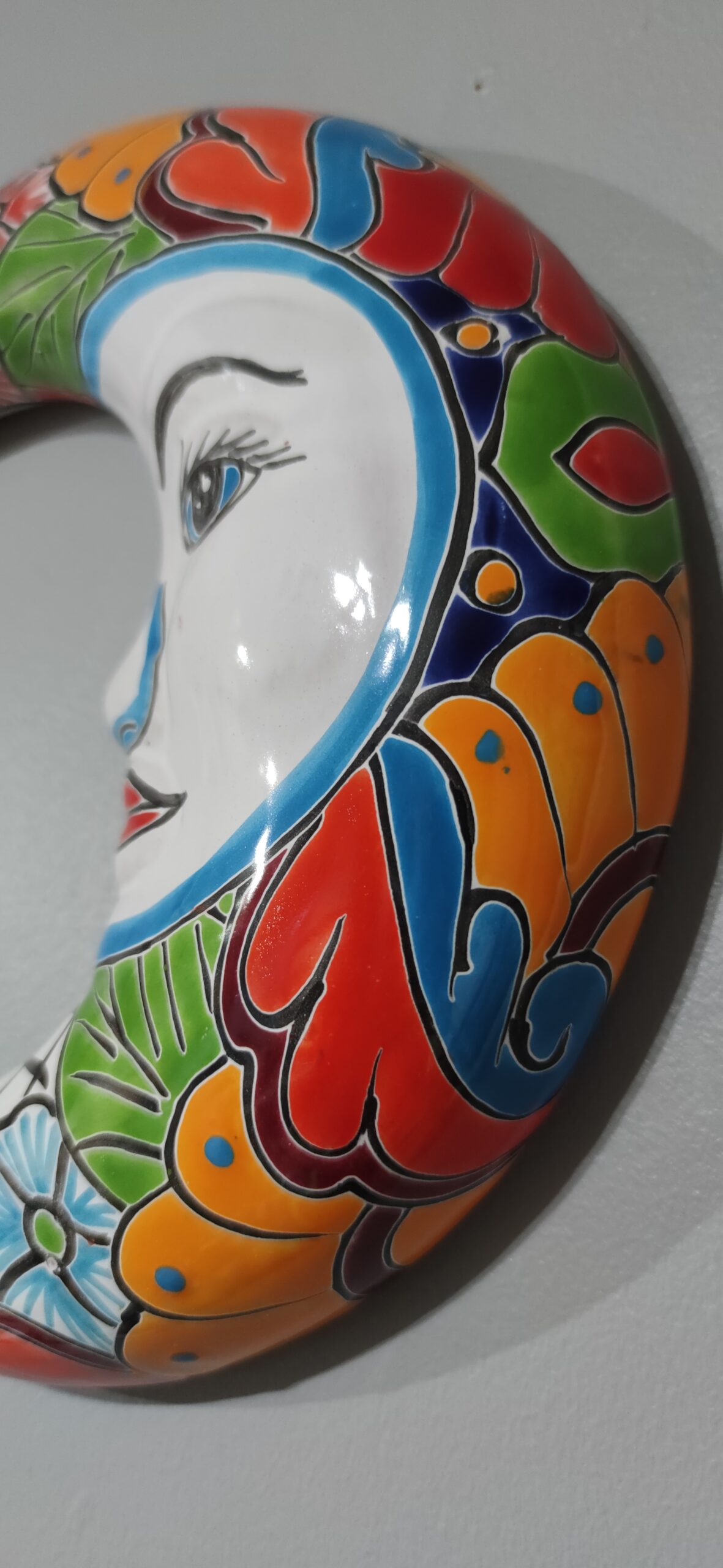 Talavera - style Moon