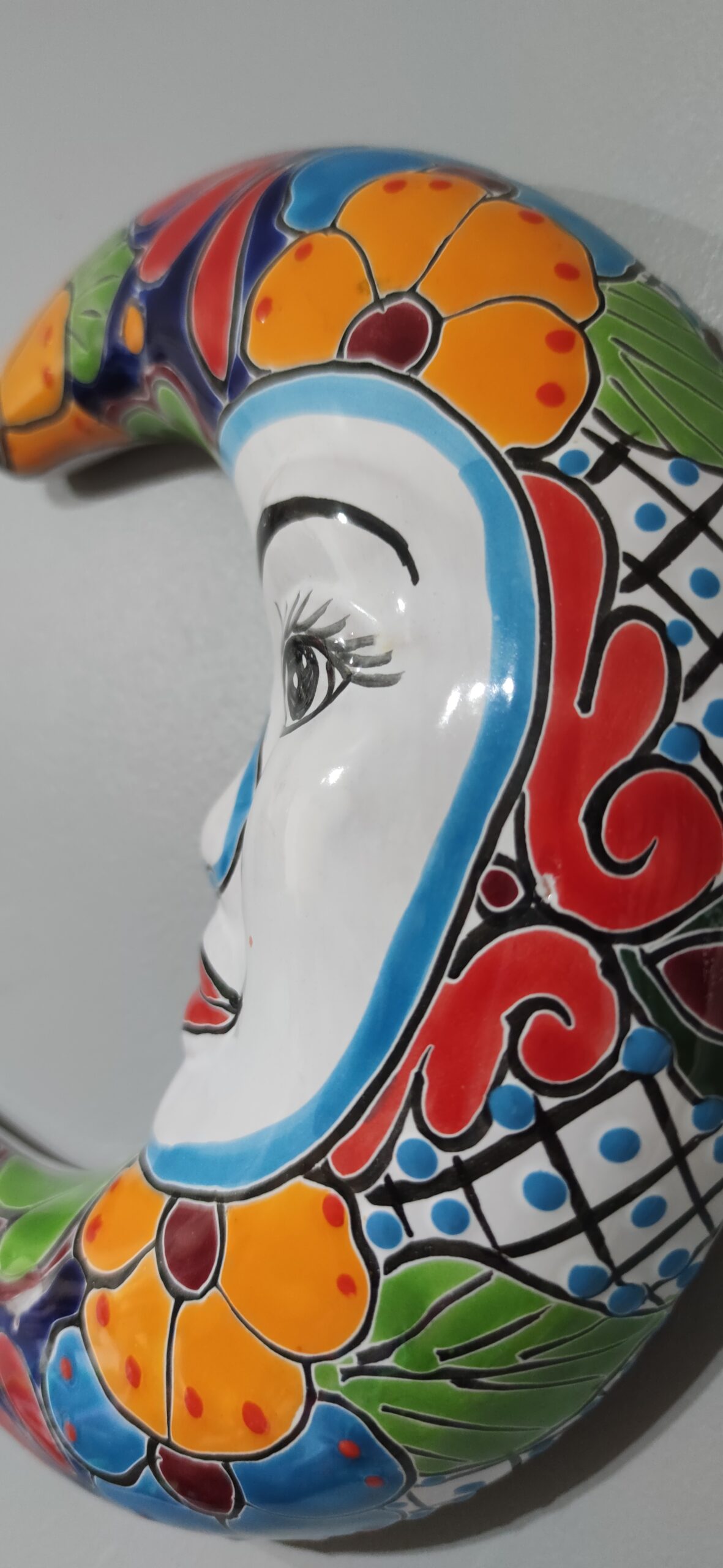 Talavera - style Moon