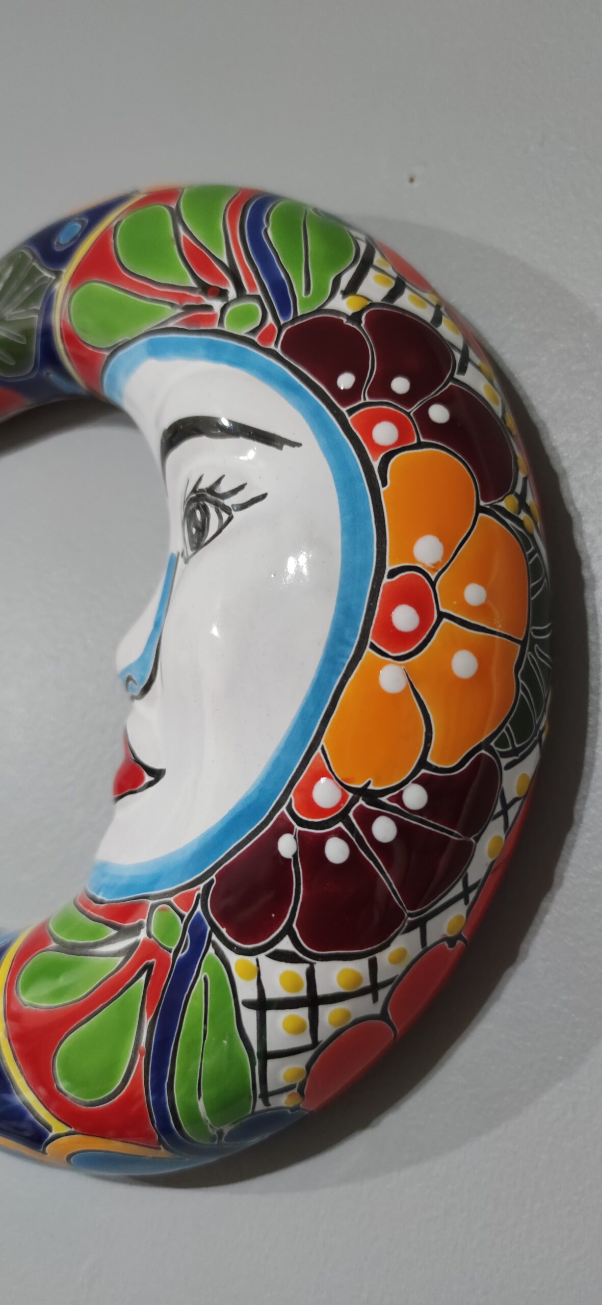 Talavera - style Moon