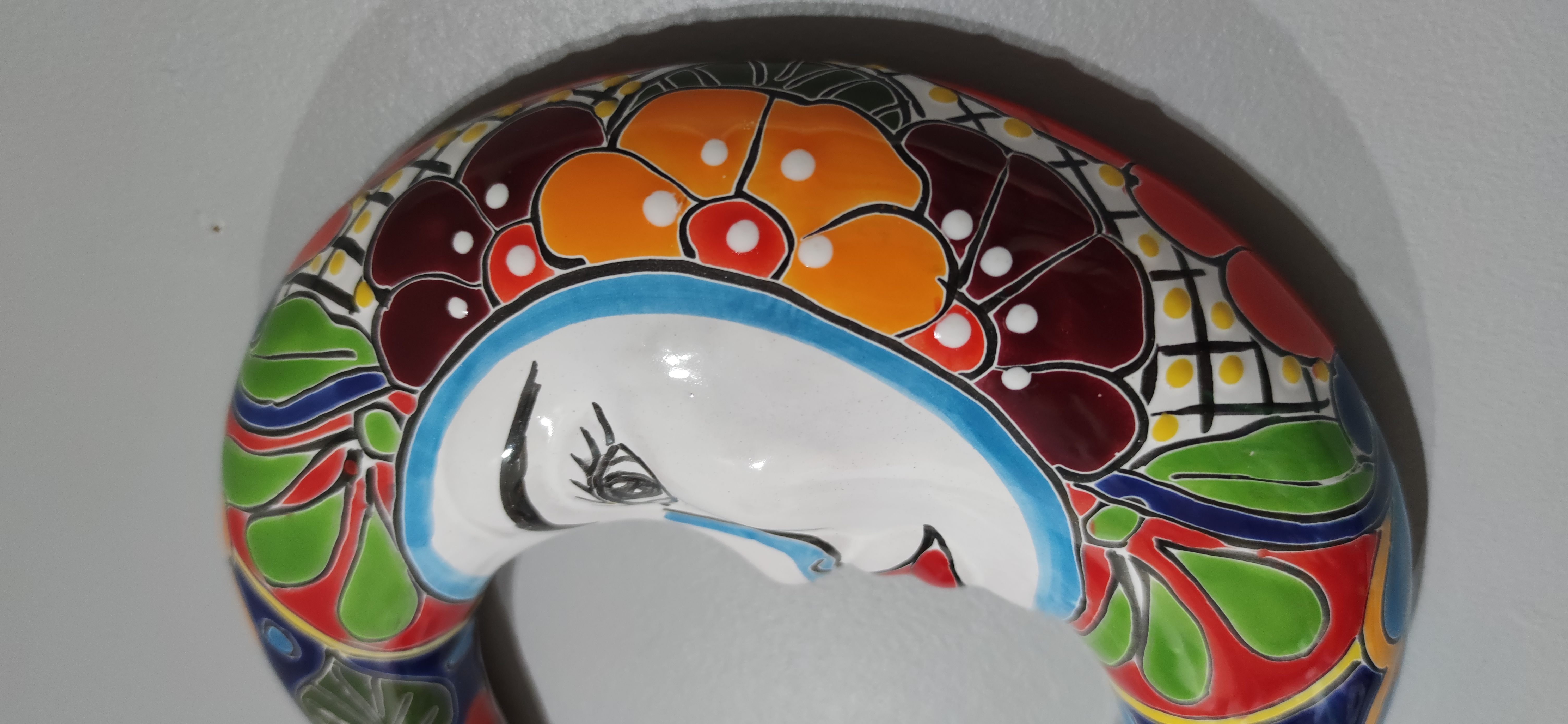 Talavera – style Moon