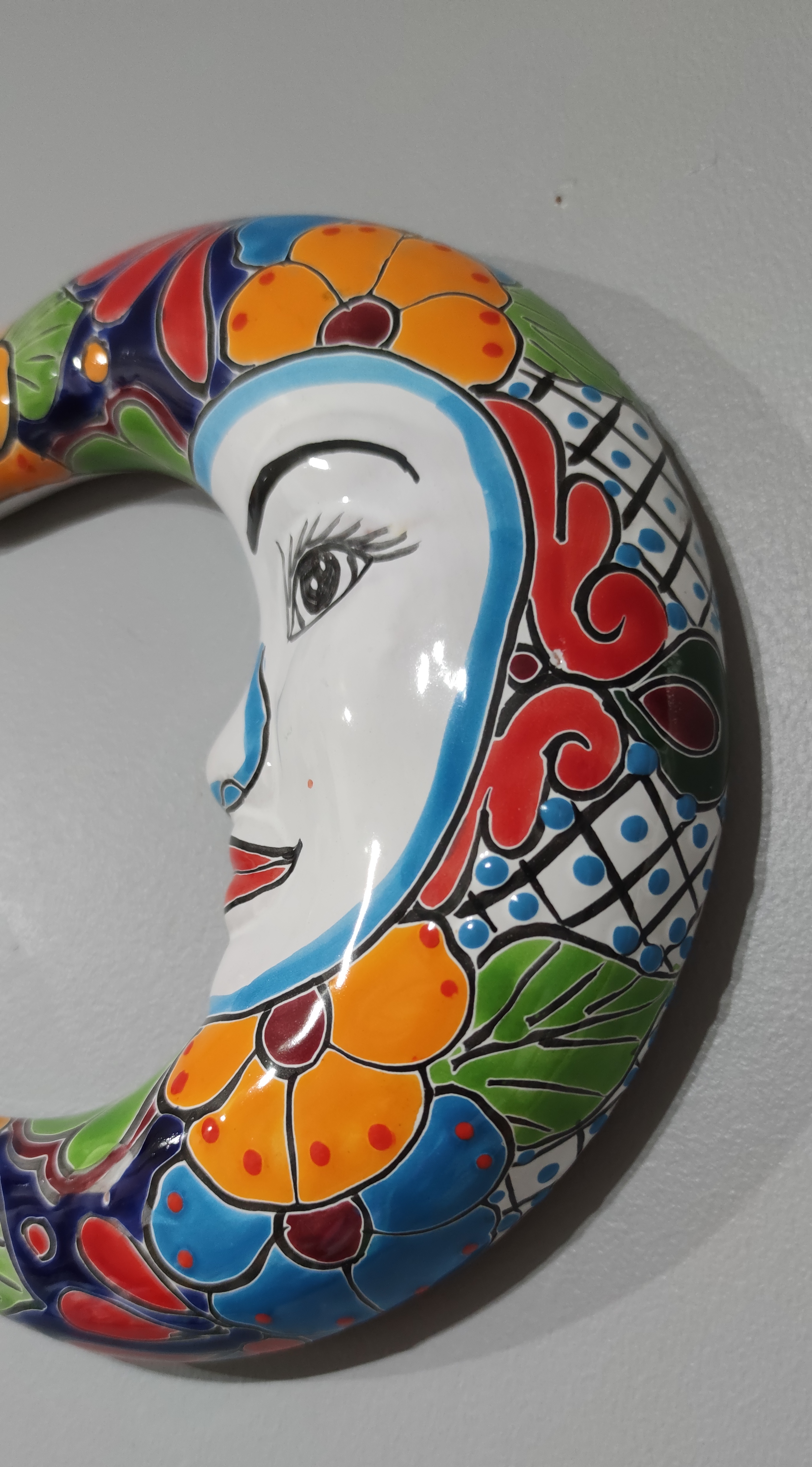 Talavera - style Moon